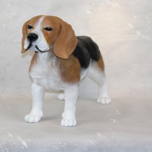 Element decor Beagle H 38 cm x L 55 cm x L 18 cm